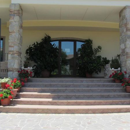 Locanda Del Parco Hotel Colledara Exterior foto