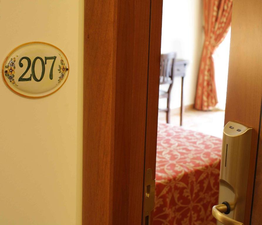 Locanda Del Parco Hotel Colledara Zimmer foto
