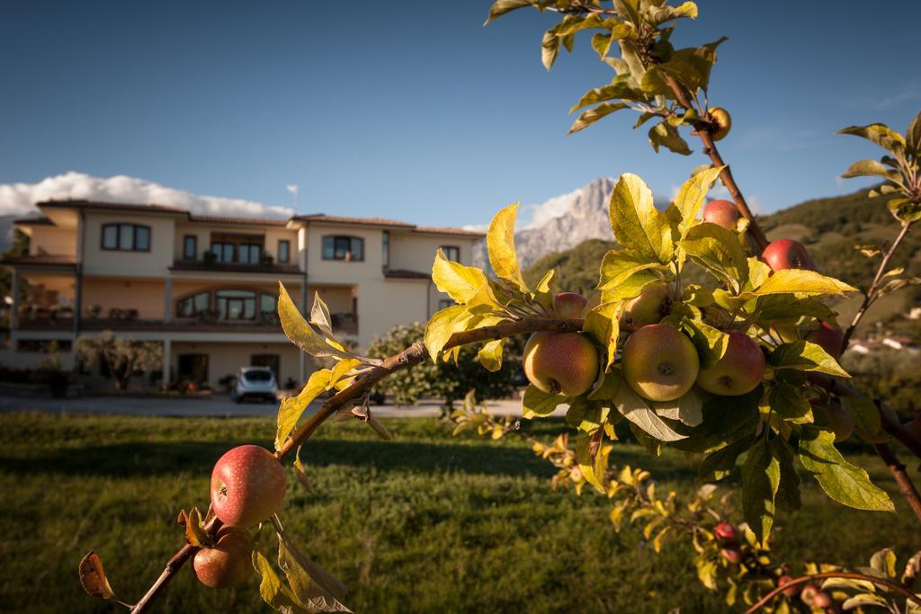 Locanda Del Parco Hotel Colledara Exterior foto
